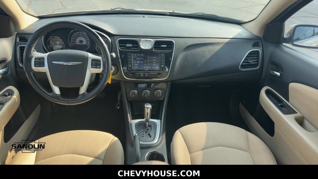 2013 Chrysler 200 Touring