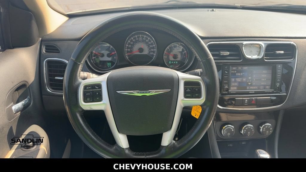 2013 Chrysler 200 Touring