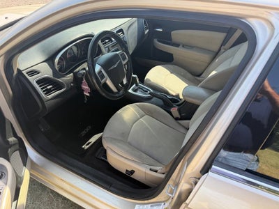 2013 Chrysler 200 Touring
