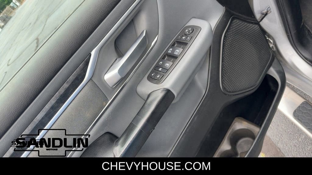 2019 RAM 1500 Big Horn/Lone Star Crew Cab 4x4 5'7" Box