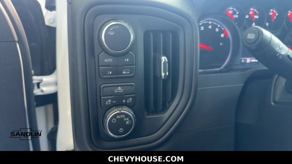 2024 Chevrolet Silverado 1500 Custom