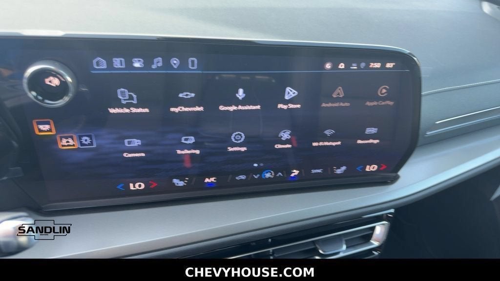2027 Chevrolet Traverse LT