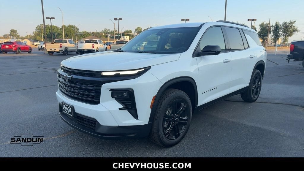 2027 Chevrolet Traverse LT