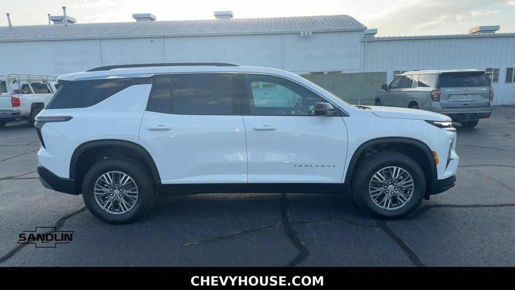 2027 Chevrolet Traverse LT