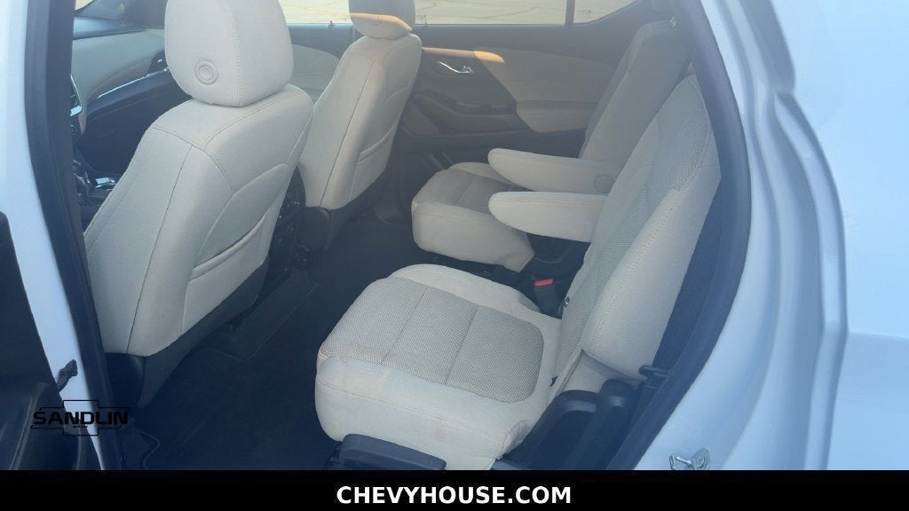 2022 Chevrolet Traverse LT Cloth