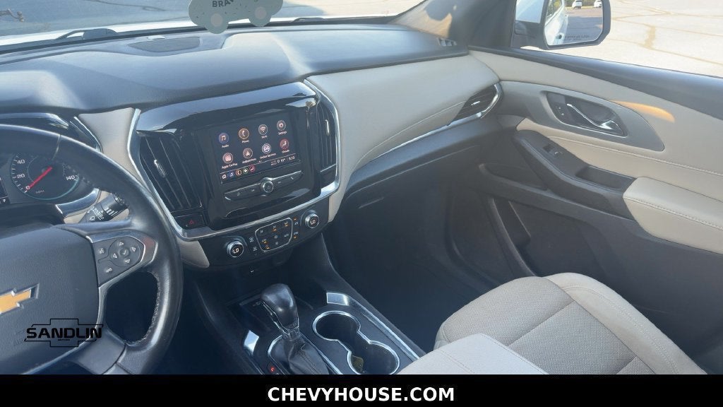 2022 Chevrolet Traverse LT Cloth