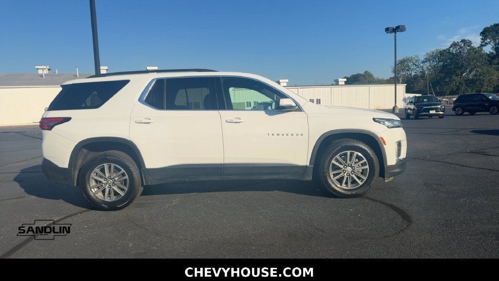 2022 Chevrolet Traverse LT Cloth
