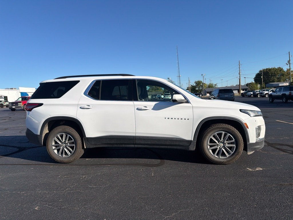 2022 Chevrolet Traverse LT Cloth