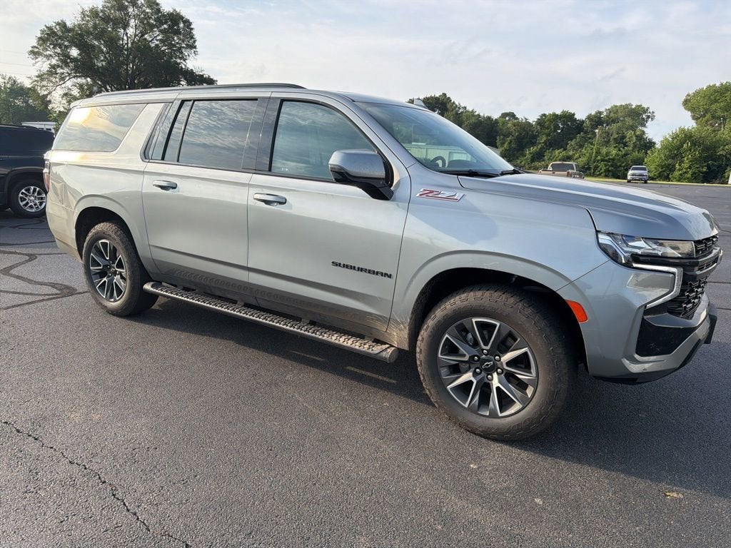 2024 Chevrolet Suburban 4WD 1500 Z71's photo