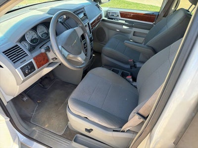 2009 Chrysler Town & Country Touring