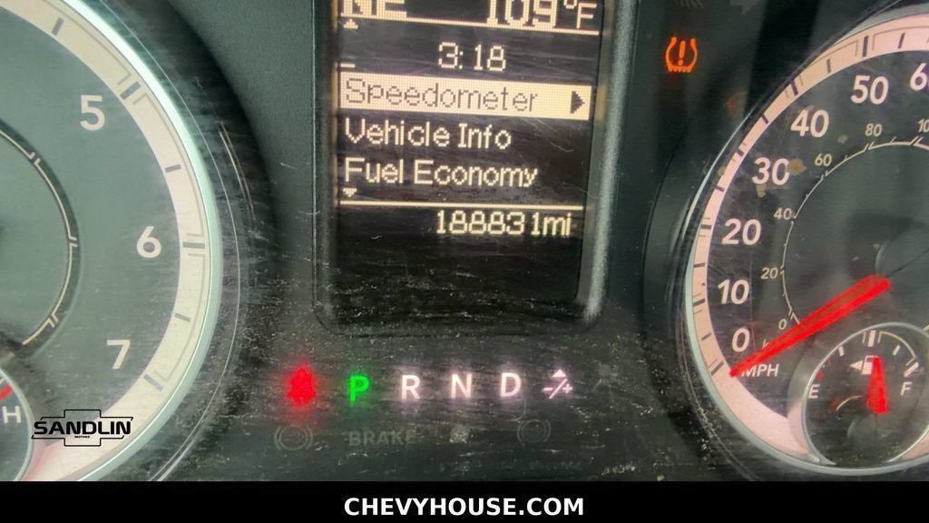 2017 RAM 2500 Tradesman Crew Cab 4x4 6'4" Box