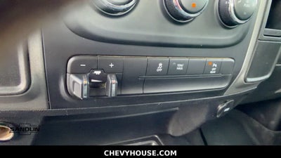 2017 RAM 2500 Tradesman Crew Cab 4x4 6'4" Box