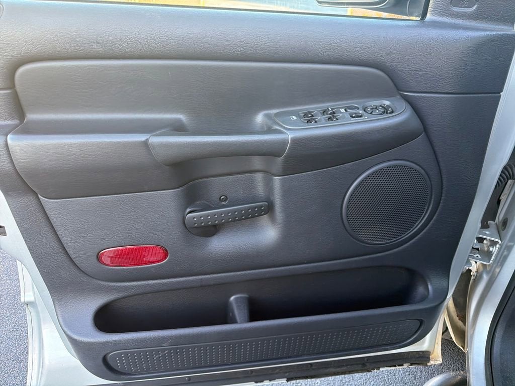 2004 Dodge Ram 2500 SLT