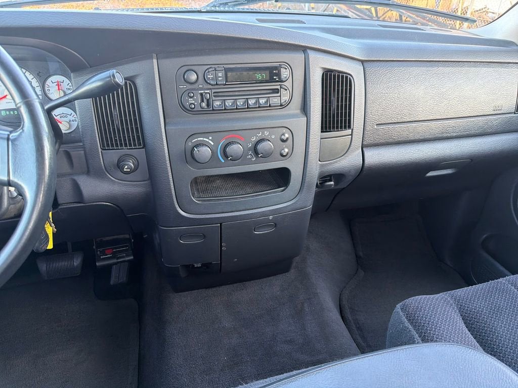 2004 Dodge Ram 2500 SLT
