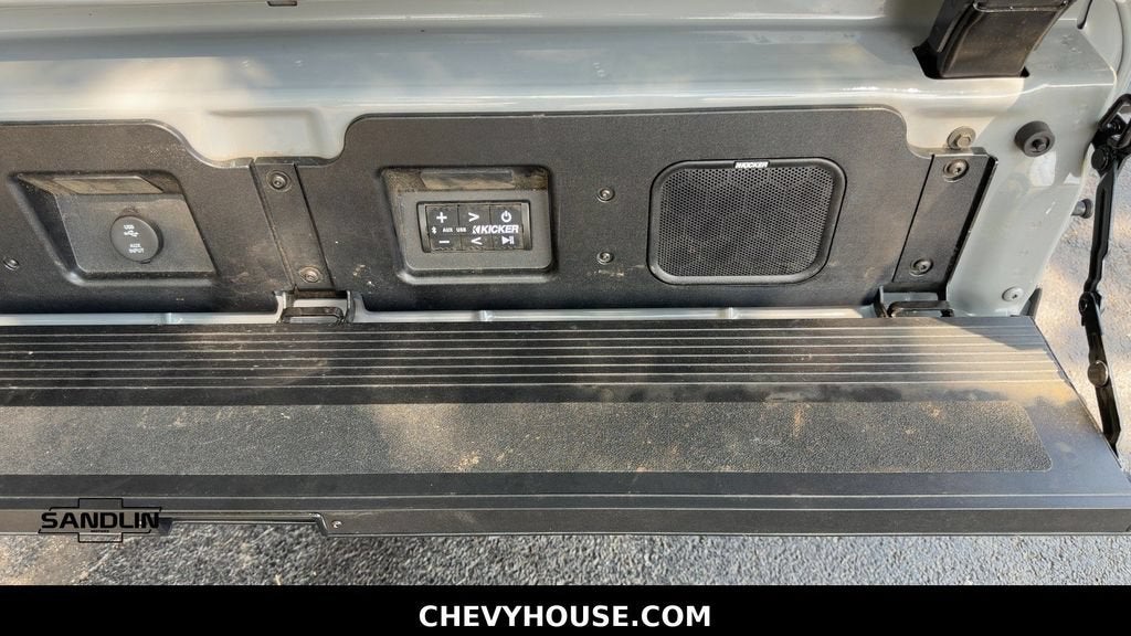2025 Chevrolet Silverado 1500 ZR2