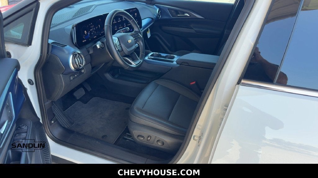 2025 Chevrolet Equinox EV LT