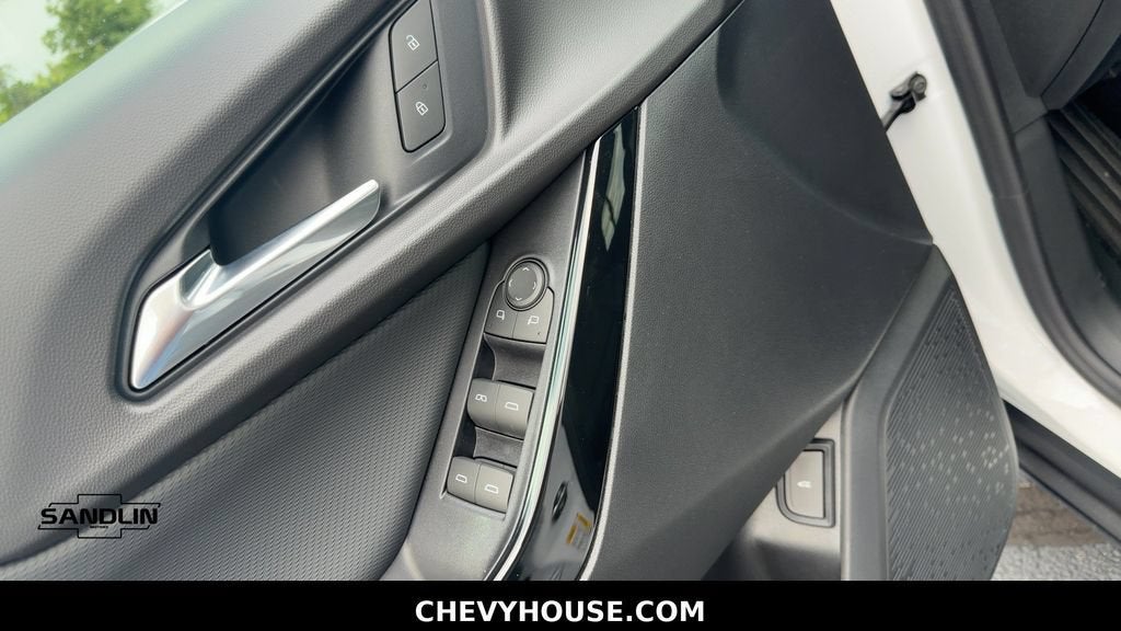 2027 Chevrolet Equinox FWD LT