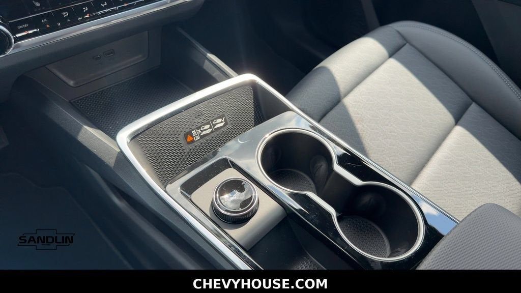 2027 Chevrolet Equinox FWD LT