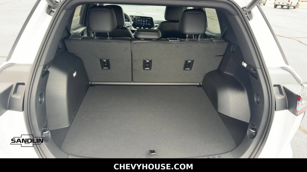 2027 Chevrolet Equinox FWD LT