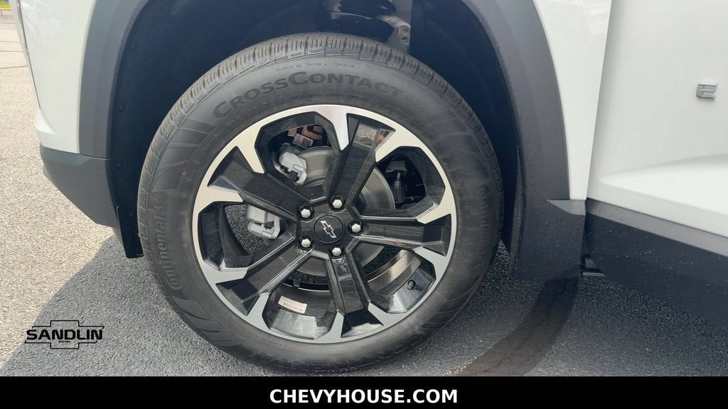 2027 Chevrolet Equinox FWD LT