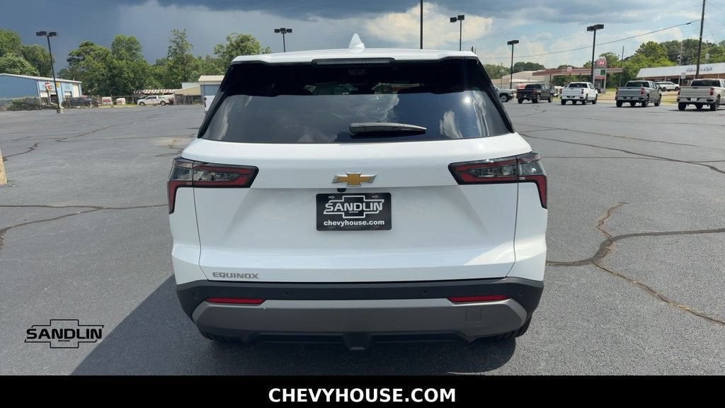 2027 Chevrolet Equinox FWD LT