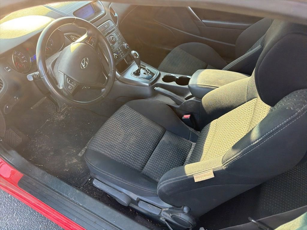 2011 Hyundai Genesis Coupe 2dr 2.0T Auto